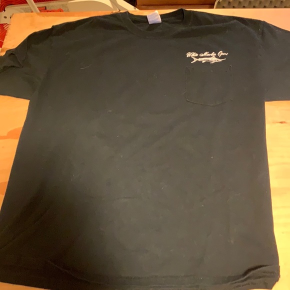 T-Shirt - Picture 1 of 2